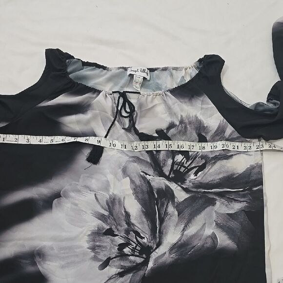 - Joseph Ribkoff Black and White Artistic Cut Out Blouse Size 14 - Picture 4 of 7